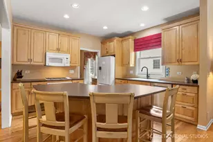 1N118 Mission Ct, Winfield, IL 60190 - Photo 6