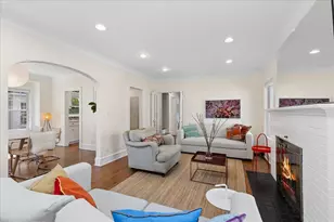 574 Orchard Ln, Winnetka, IL 60093 - Photo 2