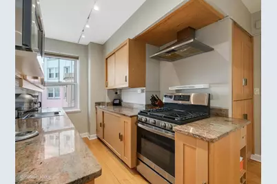 5555 N Sheridan Road #1717, Chicago, IL 60640 - Photo 8