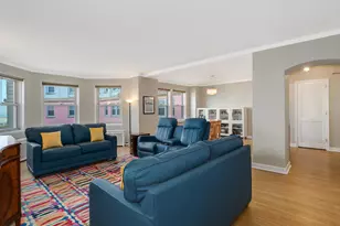 5555 N Sheridan Rd, Chicago, IL 60640 - Photo 2