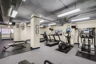 5555 N Sheridan Rd, Chicago, IL 60640 - Photo 20