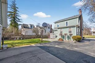 323 Hawthorne Blvd, Glen Ellyn, IL 60137 - Photo 58