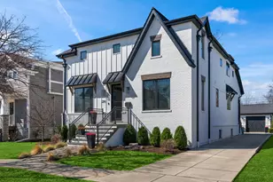 216 S Evergreen Ave, Arlington Heights, IL 60005 - Photo 1