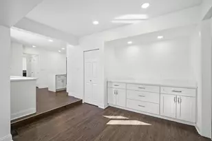 1155 Hackberry Rd, Deerfield, IL 60015 - Photo 10