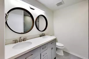 1209 E Davis Street E, Arlington Heights, IL 60005 - Photo 18