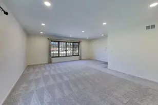 1209 E Davis Street E, Arlington Heights, IL 60005 - Photo 6