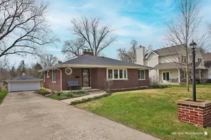 1327 59th St, Downers Grove, IL 60516 - Photo 2