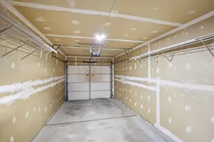 323 Sheffield Ct, Roselle, IL 60172 - Photo 24