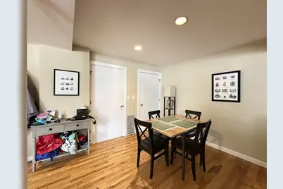 3345 N Southport Avenue #1, Chicago, IL 60657 - Photo 8