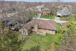 805 Furlong Dr, Libertyville, IL 60048 - Photo 28