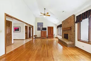 805 Furlong Dr, Libertyville, IL 60048 - Photo 12