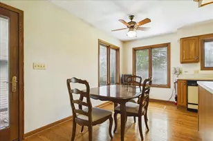 805 Furlong Dr, Libertyville, IL 60048 - Photo 16