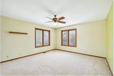 805 Furlong Drive, Libertyville, IL 60048 - Photo 18