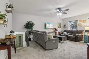 4908 Tile Line Rd, Crystal Lake, IL 60012 - Photo 2