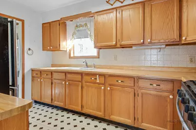 205 N Prospect Drive, Round Lake Park, IL 60073 - Photo 8