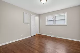 12326 S Racine Ave, Calumet Park, IL 60827 - Photo 10