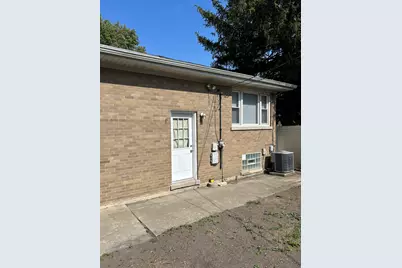 12326 S Racine Avenue, Calumet Park, IL 60827 - Photo 10