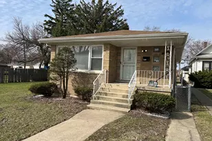12326 S Racine Ave, Calumet Park, IL 60827 - Photo 2