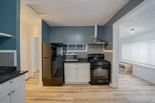 264 N Jackson St, Elgin, IL 60123 - Photo 6