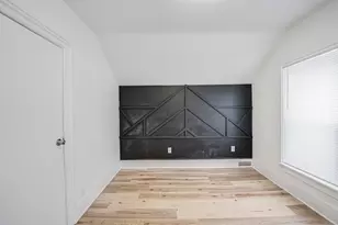 264 N Jackson St, Elgin, IL 60123 - Photo 16