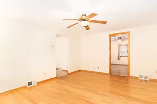 102 Park St, Willow Springs, IL 60480 - Photo 6