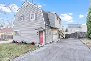 102 Park St, Willow Springs, IL 60480 - Photo 1