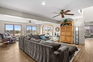 11042 Mayflower Ln, Orland Park, IL 60467 - Photo 8