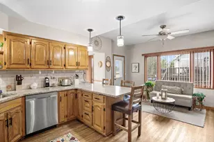 11042 Mayflower Ln, Orland Park, IL 60467 - Photo 16