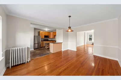 2002 W Estes Avenue #1, Chicago, IL 60645 - Photo 10