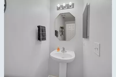 712 Morris Court, Lakemoor, IL 60051 - Photo 8