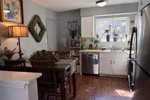 9420 Bay Colony Dr, Des Plaines, IL 60016 - Photo 6