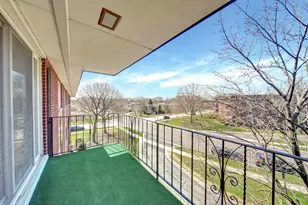 1025 S Fernandez Ave, Arlington Heights, IL 60005 - Photo 6