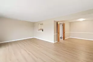 1025 S Fernandez Ave, Arlington Heights, IL 60005 - Photo 4