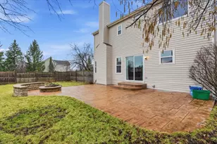 2289 N Aster Ct, Round Lake Beach, IL 60073 - Photo 36