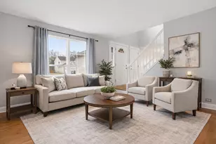 2289 N Aster Ct, Round Lake Beach, IL 60073 - Photo 8