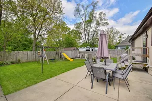 7604 Eleanor Pl, Willowbrook, IL 60527 - Photo 20