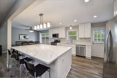 7604 Eleanor Place, Willowbrook, IL 60527 - Photo 8