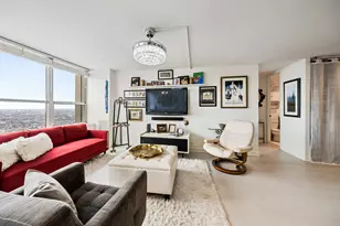 655 W Irving Park Rd, Chicago, IL 60613 - Photo 6