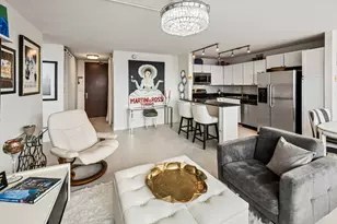 655 W Irving Park Rd, Chicago, IL 60613 - Photo 8