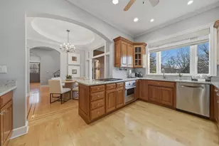 11361 W Plainfield Rd, Indian Head Park, IL 60525 - Photo 14