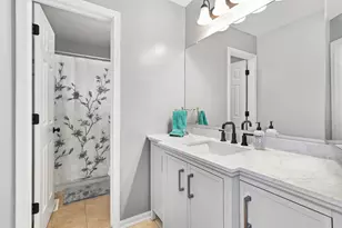 1932 Banks Dr, Elgin, IL 60123 - Photo 12