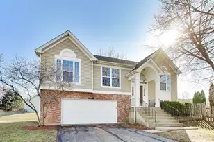 2014 Aspen Dr, Woodstock, IL 60098 - Photo 1