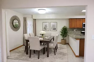 1028 Beninford Ln, Westmont, IL 60559 - Photo 4