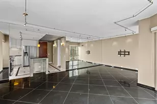 100 E Huron St, Chicago, IL 60611 - Photo 4