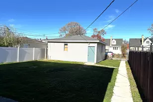 7304 W 57th Street W, Summit, IL 60501 - Photo 12