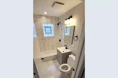 7304 W 57th Street W, Summit, IL 60501 - Photo 4