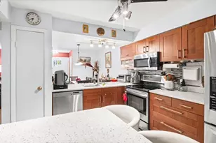 4704 Euclid Ave, Rolling Meadows, IL 60008 - Photo 8