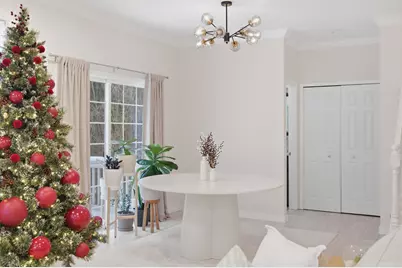 829 Linden Circle, Hoffman Estates, IL 60169 - Photo 8