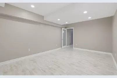 829 Linden Circle, Hoffman Estates, IL 60169 - Photo 32