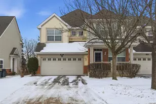 829 Linden Cir, Hoffman Estates, IL 60169 - Photo 1
